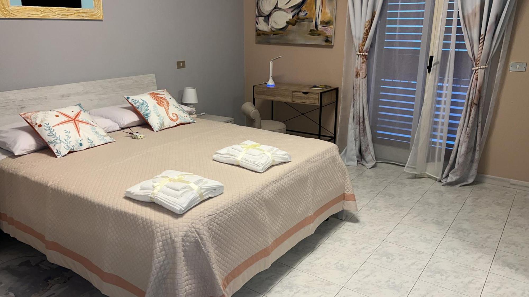 Appartement La Casa Di Wioletta à Barcellona-Pozzo di Gotto Extérieur photo