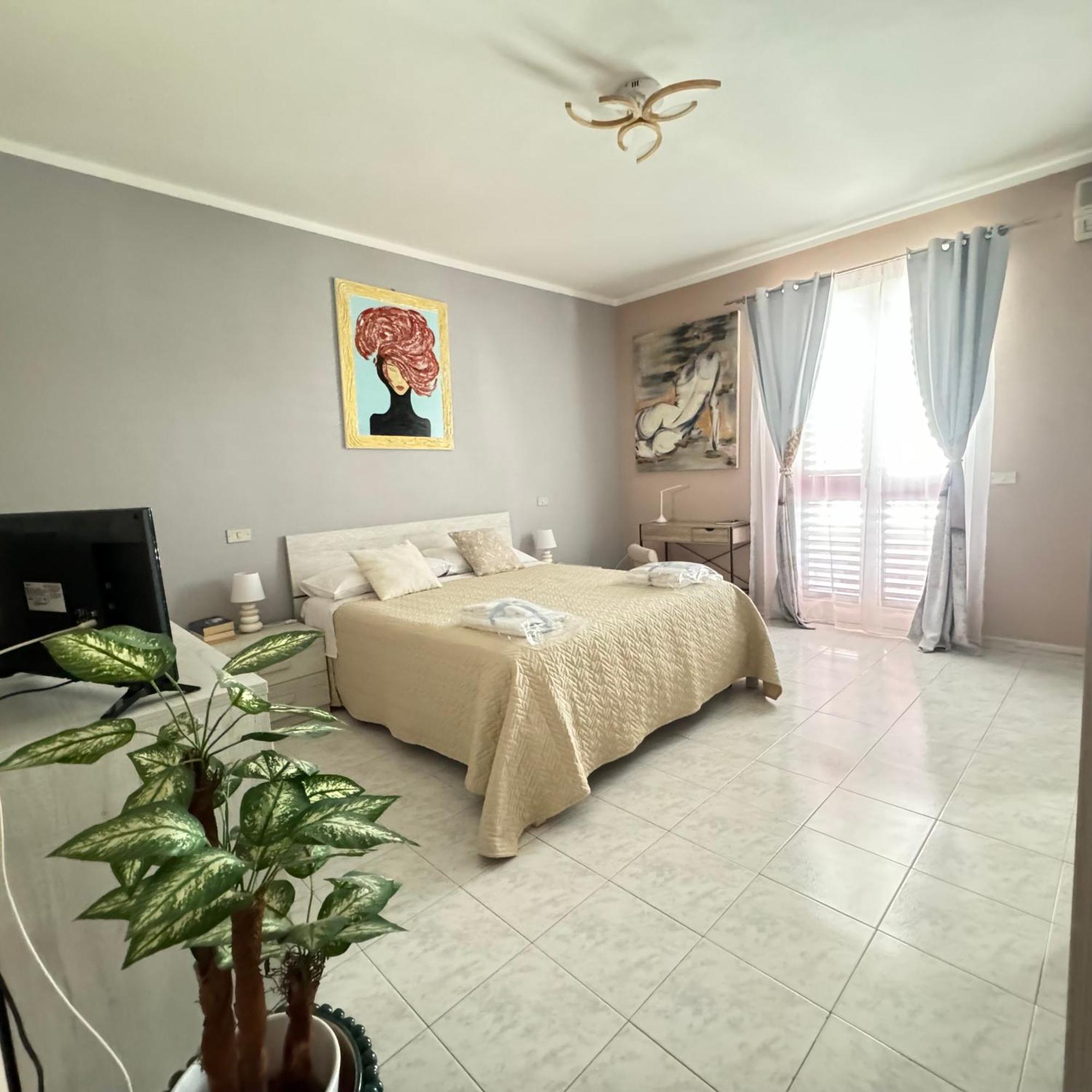 Appartement La Casa Di Wioletta à Barcellona-Pozzo di Gotto Extérieur photo
